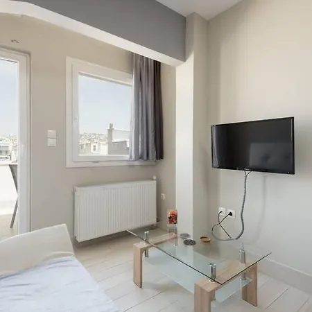 Caravanserai Studio 6 *